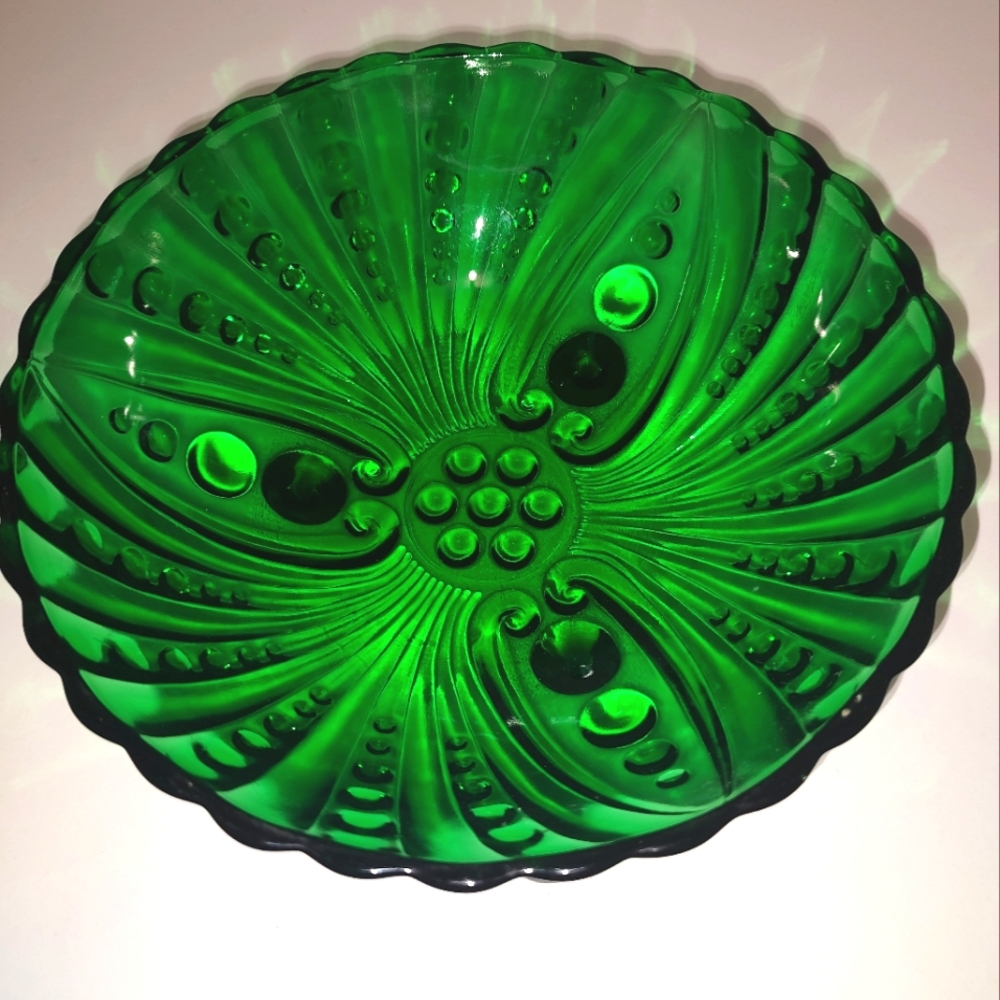 A Set of Beautiful Vintage Serving Bowls!